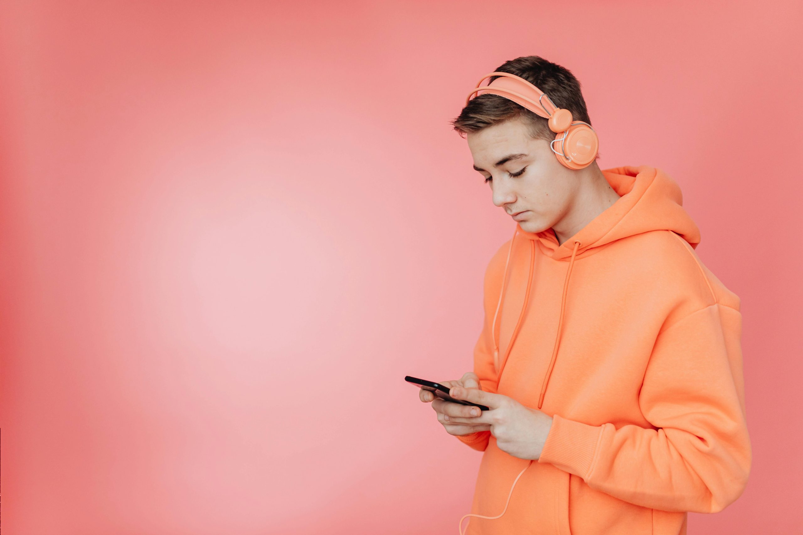 Prečo Gen Z túži po jasnosti: problém digitálneho šumu